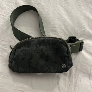 Lululemon belt bag